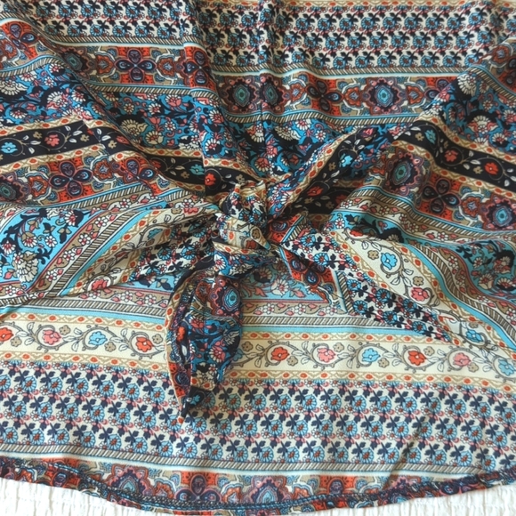 Womens Patterned Lightweight Tank Top with Back Slit Detail - Picture 6 of 6